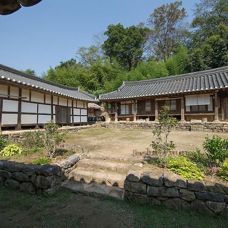 Jinrae Lee'S Traditional House Boseong Buitenkant foto