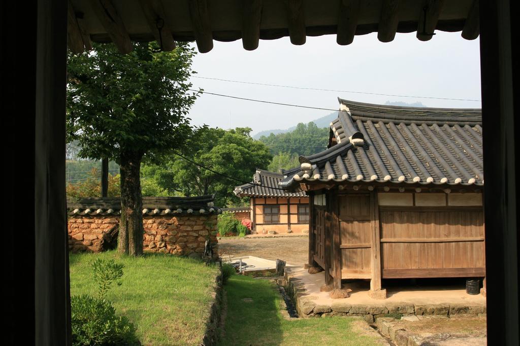 Jinrae Lee'S Traditional House Boseong Buitenkant foto